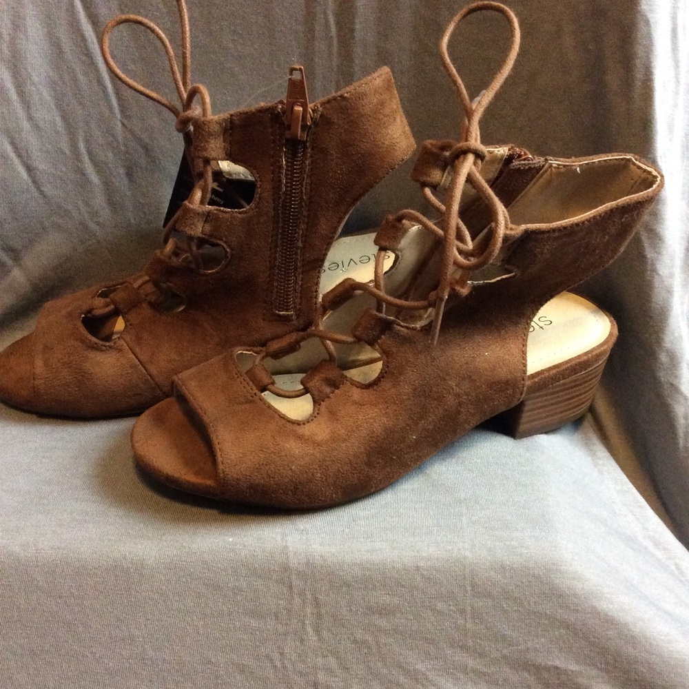 Girls gladiator sandals